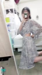 janicee : 白皙美腿開衩🌸
拉開裙擺,開衩露出白嫩的美腿😍
你是腿控嗎?
心機挖洞的洋裝♥️
腰間與胸口的性感💋
sexy hollow⭐
#馬尾 #長髮 #性感 #腿控 #赤腳 #裸足 #開衩 #美腿 #腿控 #鏤空 #洋裝 #sexy