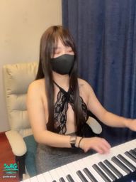 xinxinzi : missing music lessons ๐ต Students, please make up the lessons by yourself ๐
Babe Can you study well in this way?