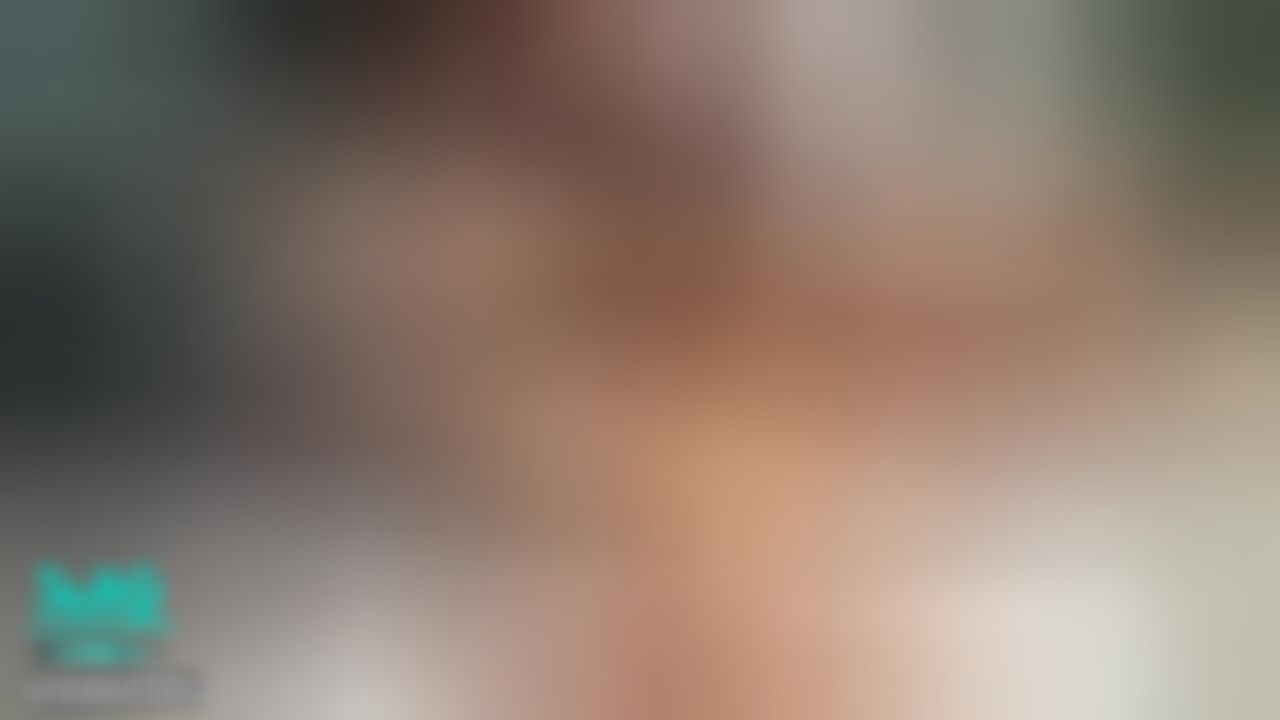  : 