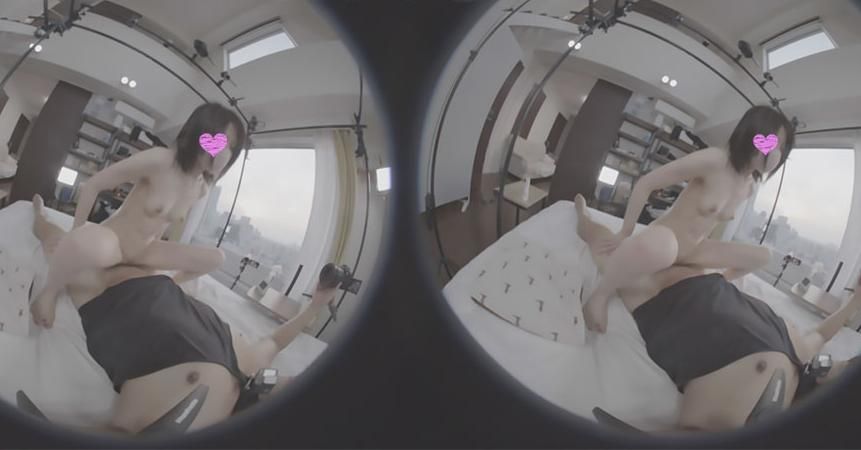 japanese_real_amateur : ※５分３６秒のVRです

２４歳 
 キャバクラ嬢　５年も付き合っている彼氏がいるのに
 地方から飛行機でやって参りました！！
 
 超美乳、スレンダーボディにおじさんは大興奮！！
 そして
 ど淫乱！！最高です
 
 お顔はあの日本の有名女優！堀北真希似！！
 
 彼氏とは付き合って５年も経つそうです。
 そんな一途など淫乱女性のVR!!

お顔を体も最高すぎました！！

中で感じまくる超敏感娘！！
おじさん大興奮です

スレンダーボディの美人女性の感じまくる姿
VRでもぜひご堪能ください！！
 
 ＃マスクde本物素人 
 ＃淫乱 ＃敏感
 ＃首しめ 
 ＃イマラチオ 
 ＃ビンタ 
＃中出し
 ＃スレンんダーボディ ＃美乳
