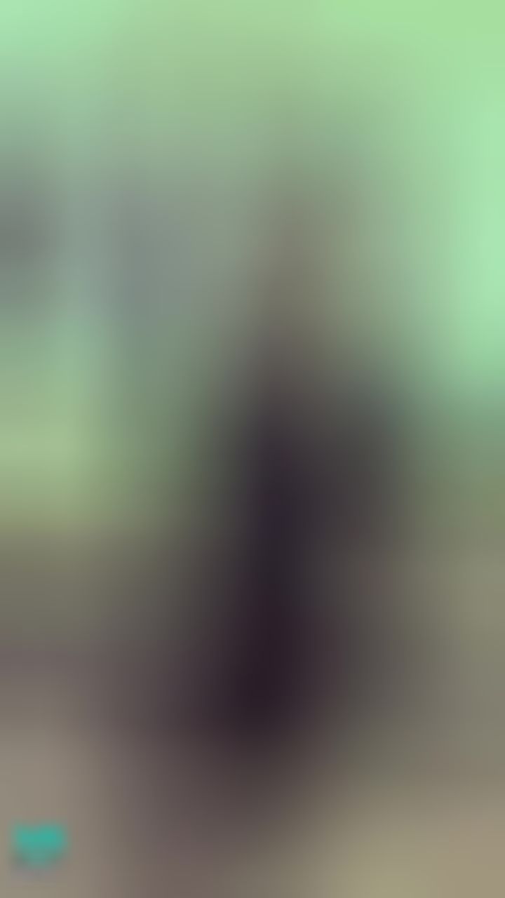 janicee : 美背與曝光的裙底💋