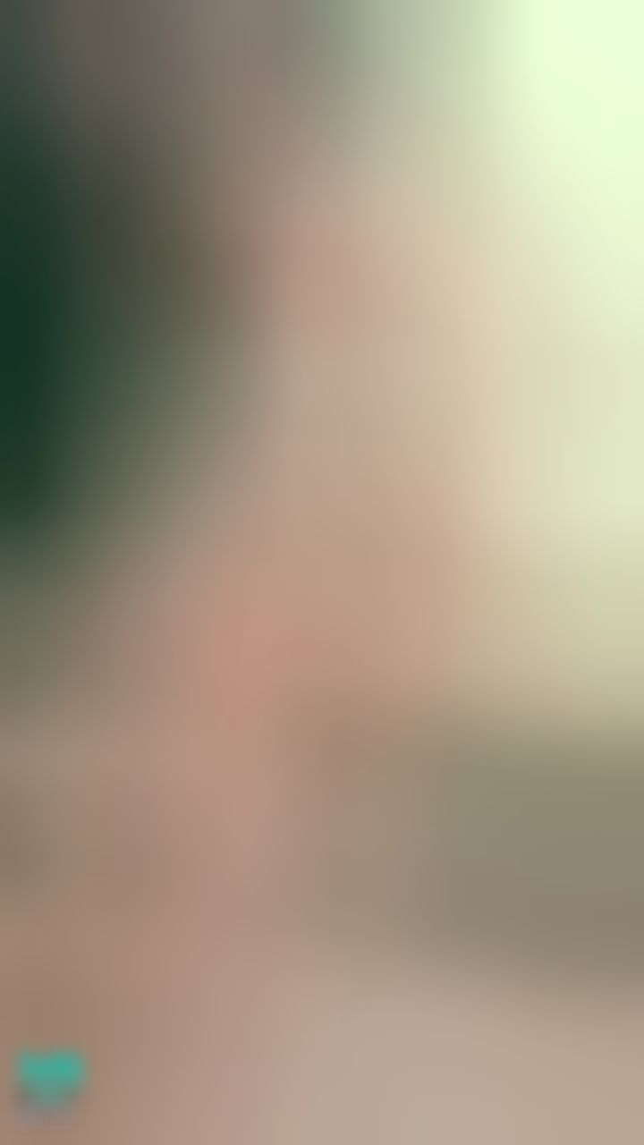janicee : 貼身低胸的性感
彎腰摸摸白皙的美腿👀
露出好身材的低胸上衣♥️
Tshirt💗
#貼身 #長髮 #短褲 #sexy #裸足 #赤腳 #鎖骨 #美腿 #腿控 #足控 #性感