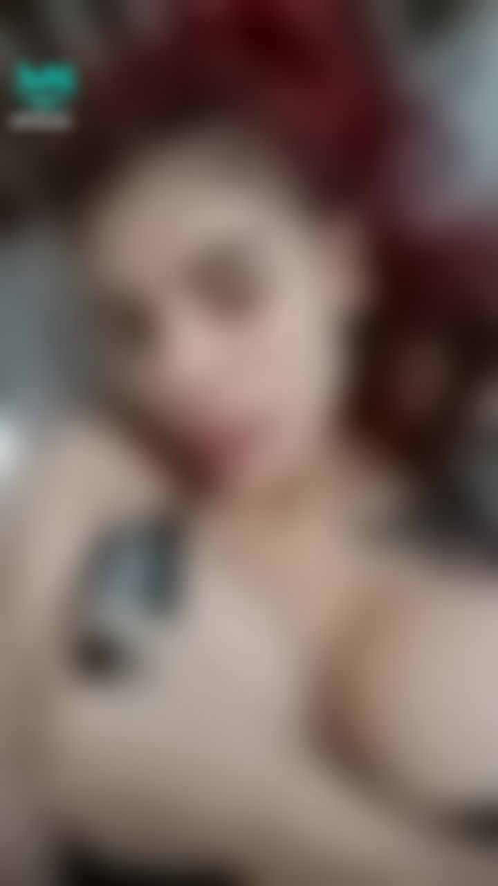 mhouse : Pretty girl uses dildo to masturbate when she wakes up  her pussy is beautiful