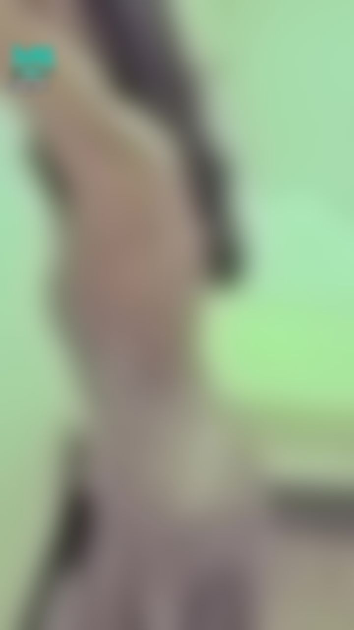 janicee : 露出美背與腳底💓
輕薄緞面睡衣下的曲線👀
性感美背交叉🌹
silky💗
#細肩帶 #長髮 #睡衣 #sexy #裸足 #赤腳 #裸足 #鎖骨 #短裙 #美腿 #腿控 #足控 #黑髮 #腳底