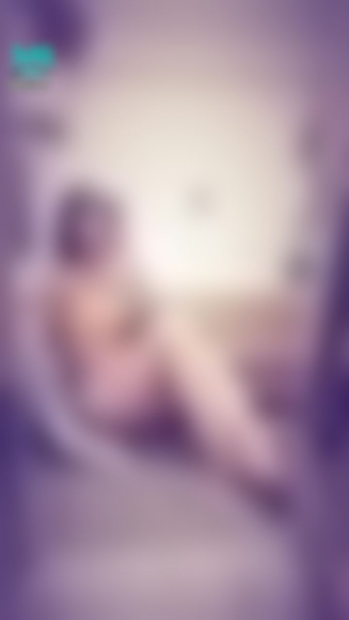 janicee : 火辣三點式👀