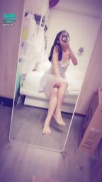 janicee : 輕薄緞面睡衣的曲線👀
白皙的美腿😍
性感美背交叉🌹
silky💗
#細肩帶 #長髮 #睡衣 #sexy #裸足 #赤腳 #裸足 #鎖骨 #短裙 #美腿 #腿控 #足控 #黑髮