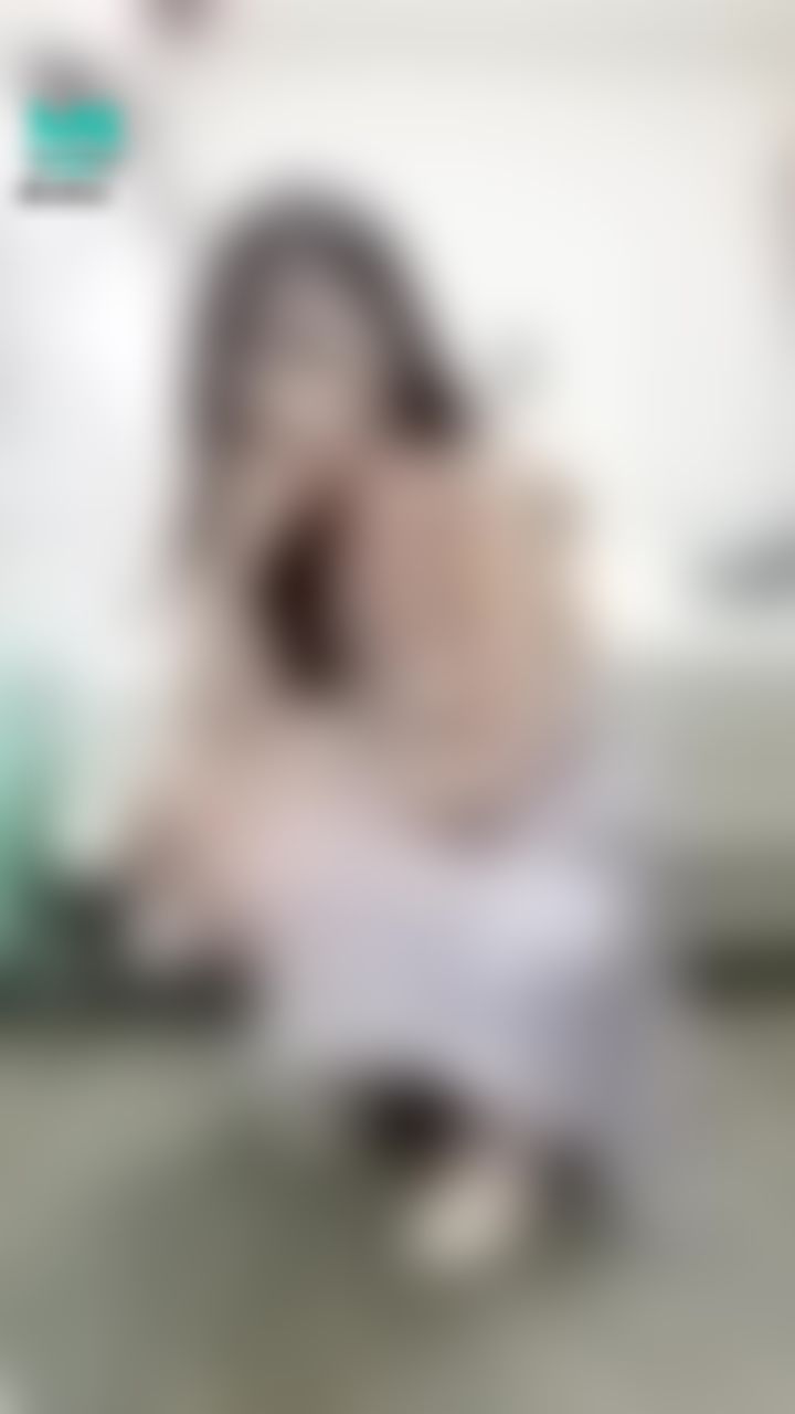 janicee : 穿上高跟鞋的模樣