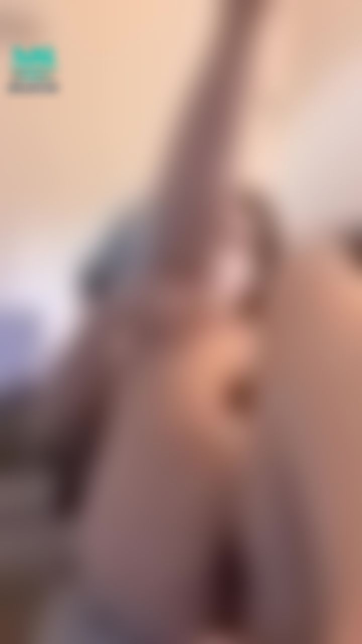 lenababy : 翹高雙腿😳看鮑魚❤️❤️❤️