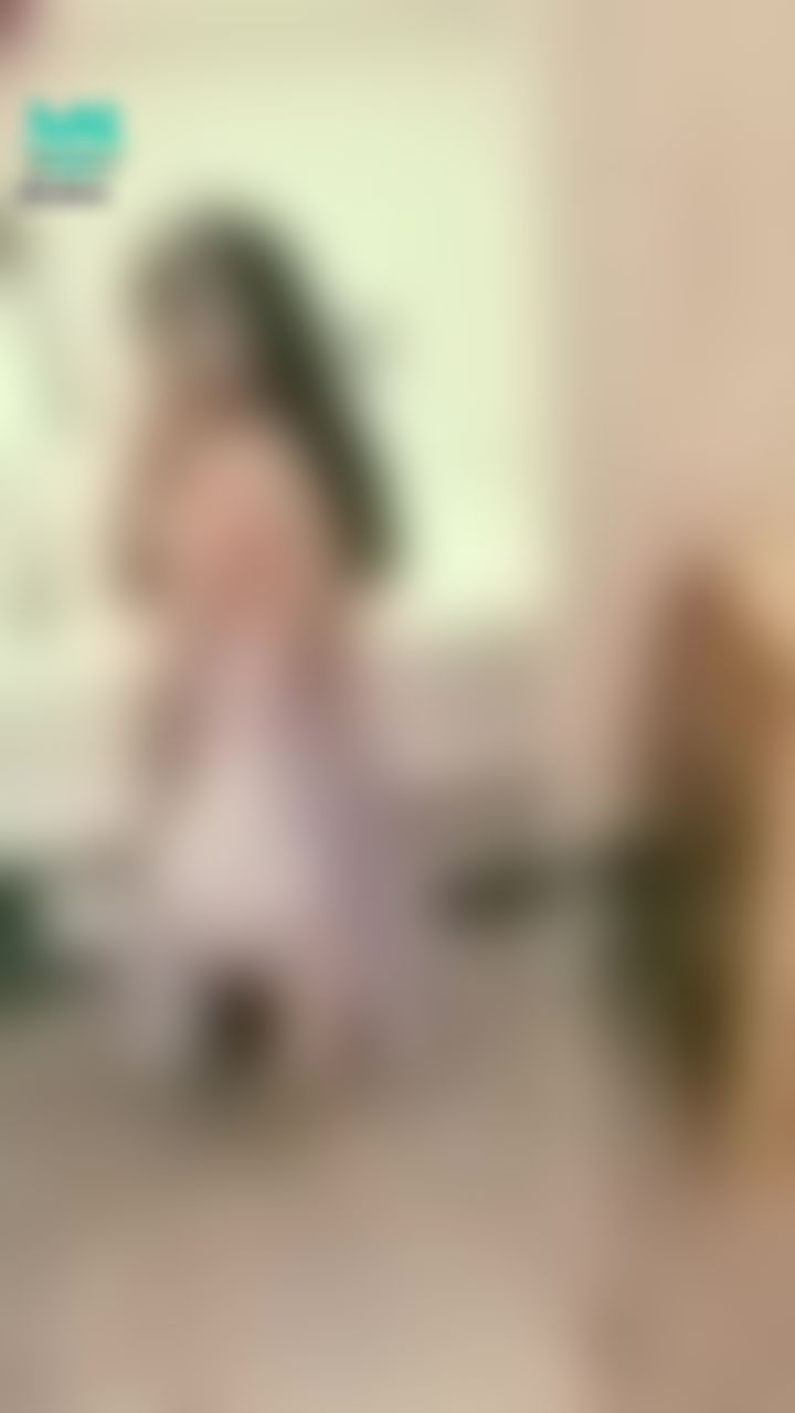  : 露出美背💋揉奶😈