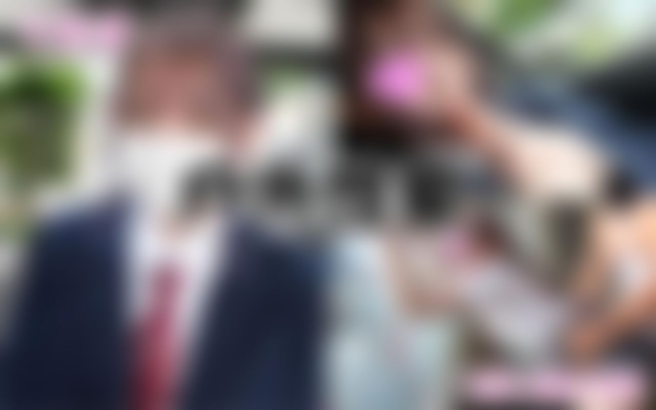 japanese_real_amateur : 18歳
完全初撮影
完全顔出し
優しいイケメン彼氏持ち！！
浮気は一切さしの、真面目な彼女
彼氏一筋！！
そんな彼女に、おもちゃでやりたい放題！！
手始めに￥おもちゃでもて遊んでみました
万個におもちゃねじ込んで。。

おもちゃのスイッチONで、万個が気持ちいい
電源マックスで、最高！！
スタジオに帰る前に、恒例のイタズラ勃発！！
パンツ見せて
パンツ脱いで
お万個開いておっぱい見せて若いお万個は、ピンクで綺麗
街中でのドライブで、週末は人がわんさか
ちょっと照れながらも、お万個全開してくれました。

部屋に戻って、早速、開放感あふれるベランダでフェラしてもらい
おっさんのちんこも、もりもり巨大化
我慢できず、バックで突き刺し、ピストンを繰り返すと

彼女も少しずつ感じてき、声を殺しながら我慢してる

ベランダで中出ししちゃいました、、
最高すぎます、、
＃マスクde本物素人
＃日本本物素人少女
＃日本人＃素人＃少女
＃18歳
＃おもちゃ＃とびっこ
＃ドライブ＃露出
＃フェラ＃たちバック
＃中出し