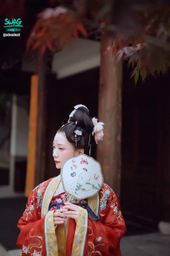 : My first experience wearing Hanfu ~ It’s so hot that my bottom is wet... Come and help the teacher lick the sweat