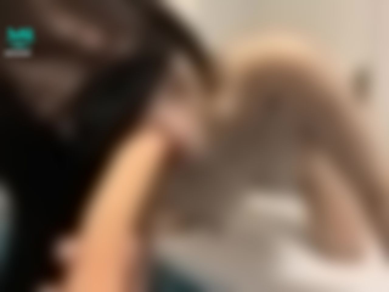 xinxinzi : 整根都吃下去了還一邊摸著自己的小穴