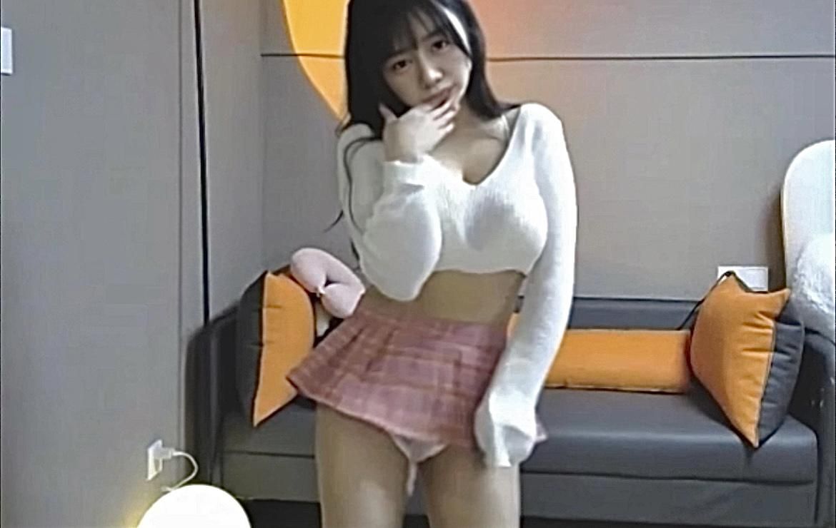  : The breasts are so big that they can shake 💋