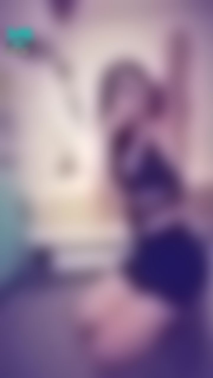janicee : 黑蕾絲與酒紅內衣💙