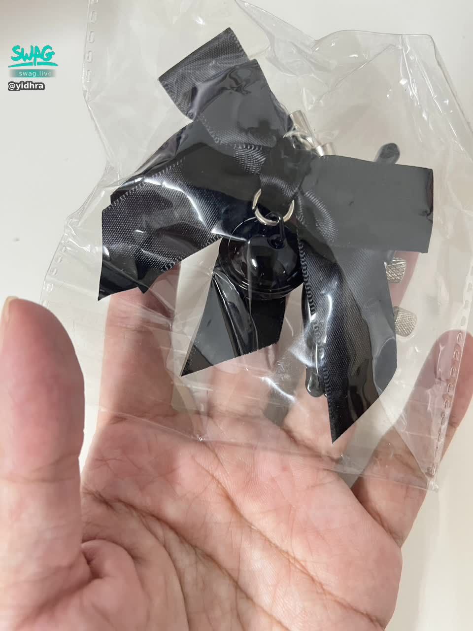 yidhra : ❌我愛的乳夾到貨了😈😈😈
