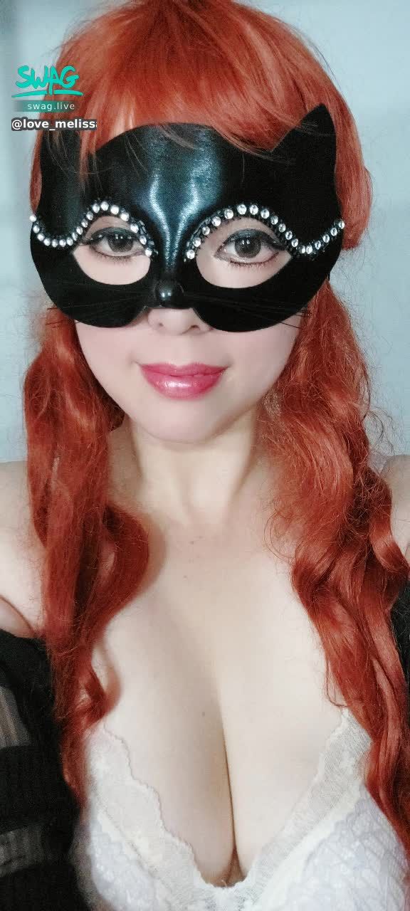 love_melissa : 性感小野貓各位哥哥喜歡嗎？遇哥哥們一直播相見，希望各位哥哥多多支持melissa打扮性感小野貓，動動你的手指～