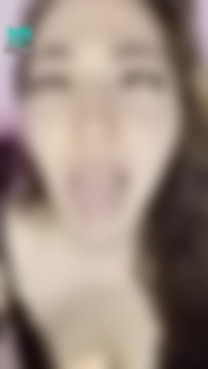 brillianna : sloppy suck 😛 spit on tits