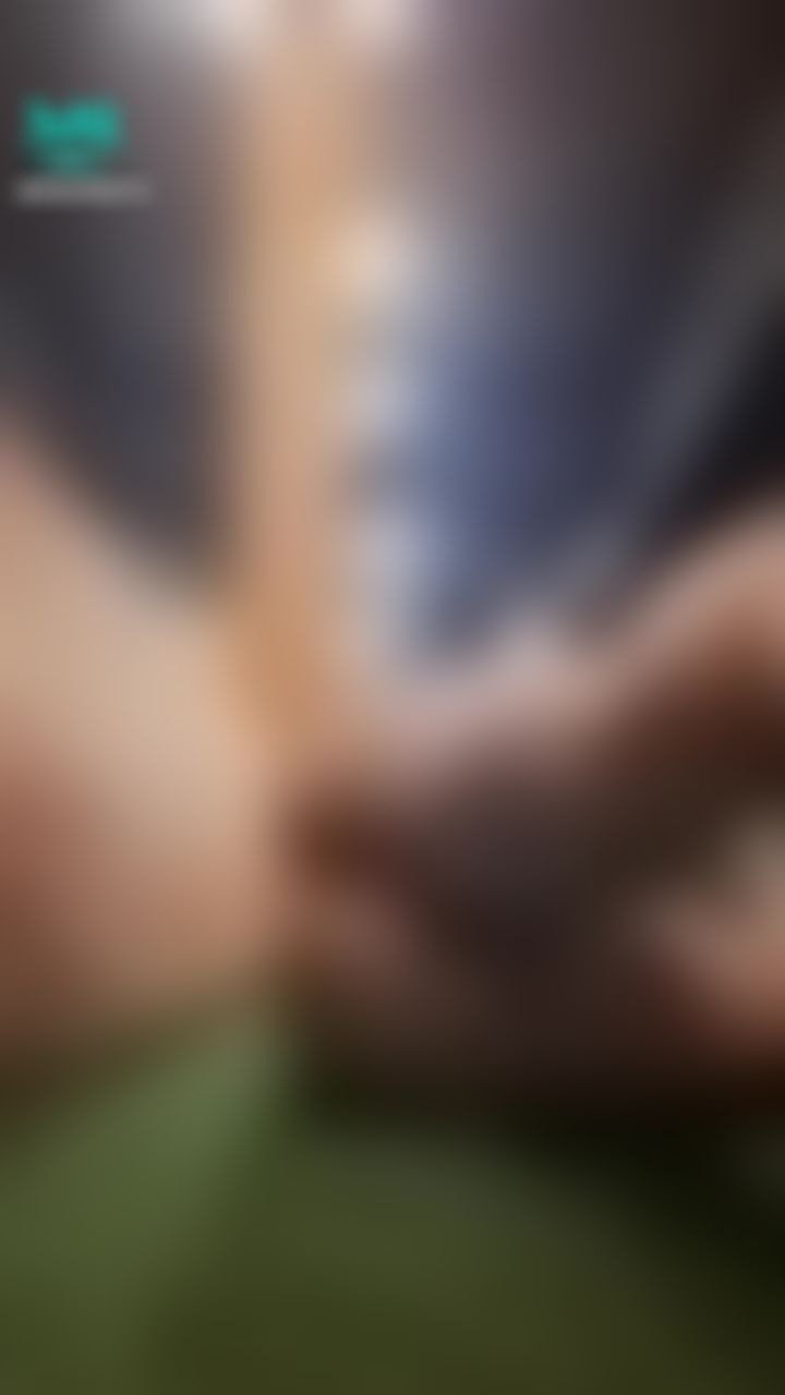 airpodsproma : 健身日常❤️開練前一定要先喚醒屁屁的肌肉！喚醒不是用打的喔🤣🤣但我准許你用力打這顆🍑😈