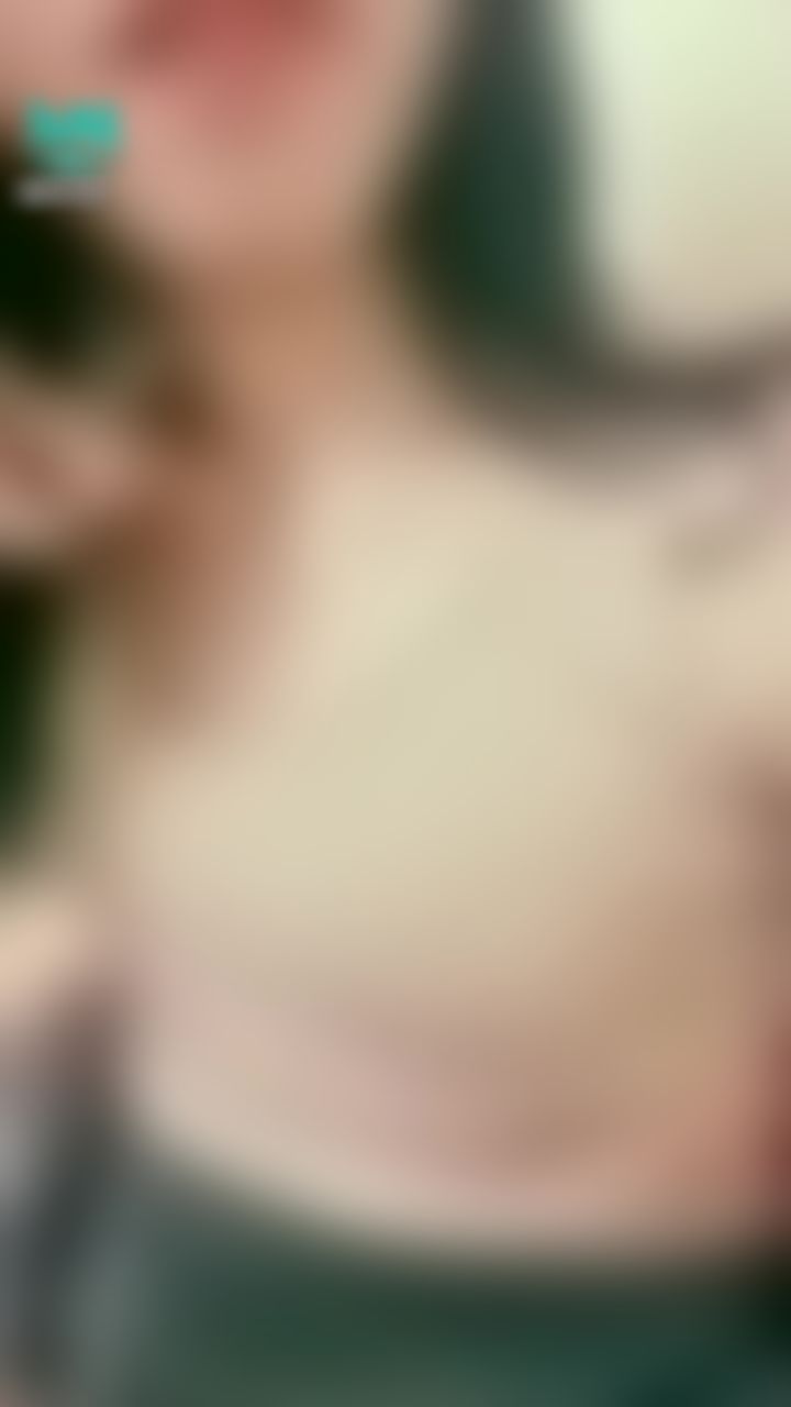 janicee : 誘人的唇瓣與南半球