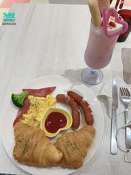 : Good morning~ Remember to have breakfast!