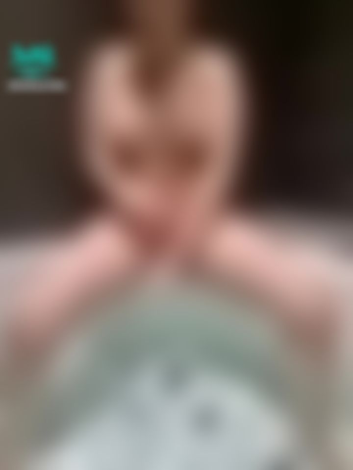 babby.baby : 玩騷穴玩到高潮😍😍😍