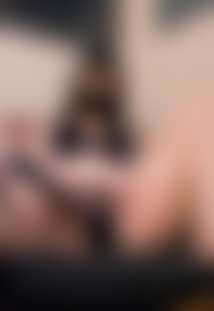 chuly : 玩到一半聽到樓下的房客出來抽菸…
#sexy #騷 #按摩棒 #高潮 #愛撫