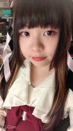 : Recently, I have fallen in love with mine-style clothes. They really look good. I feel really good wearing the clothes I like.