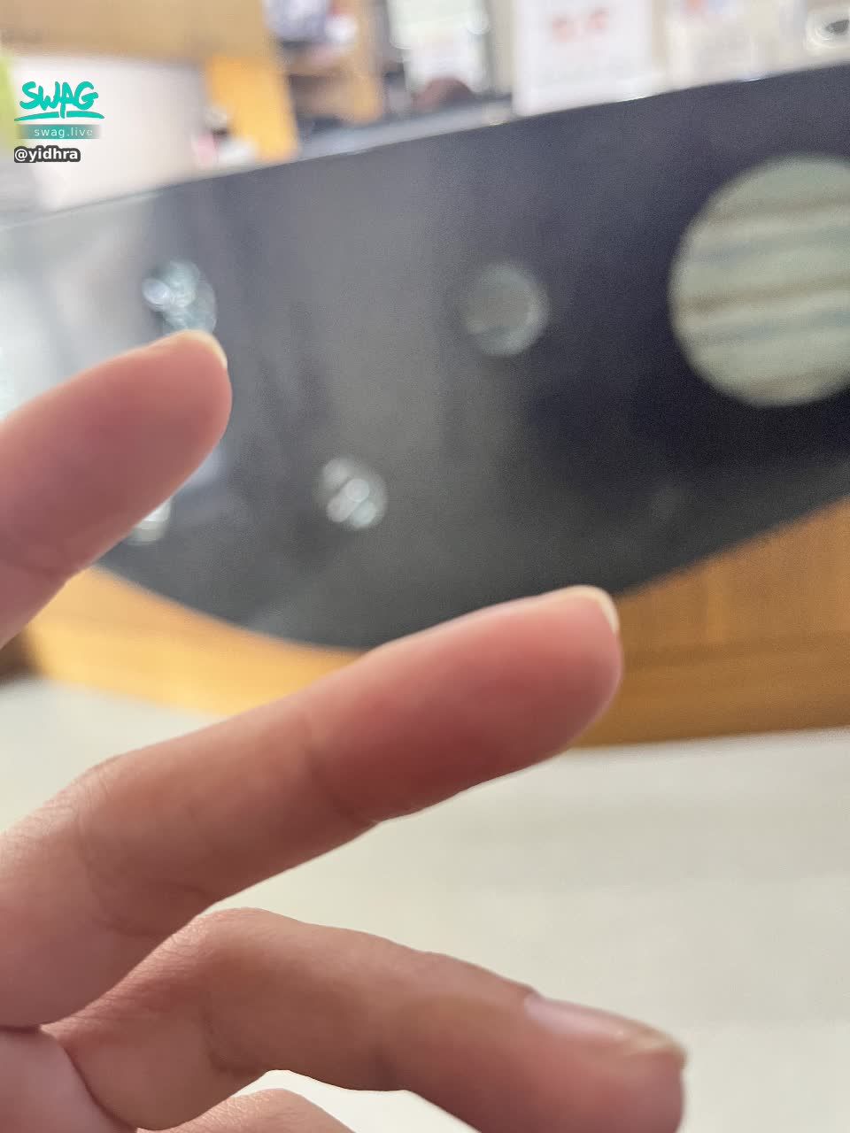  : 