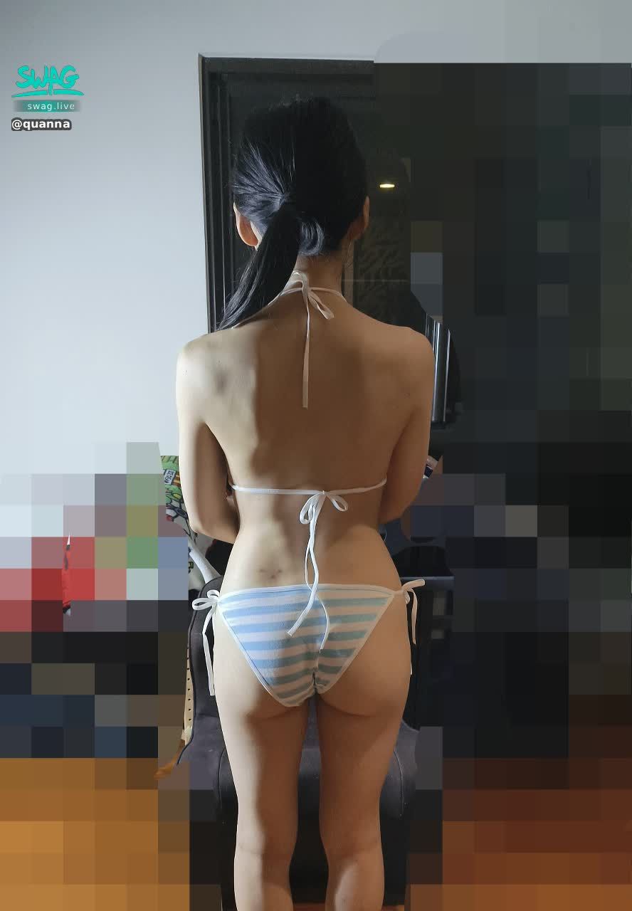 quanna : 綁帶套裝二次元泳裝🥰