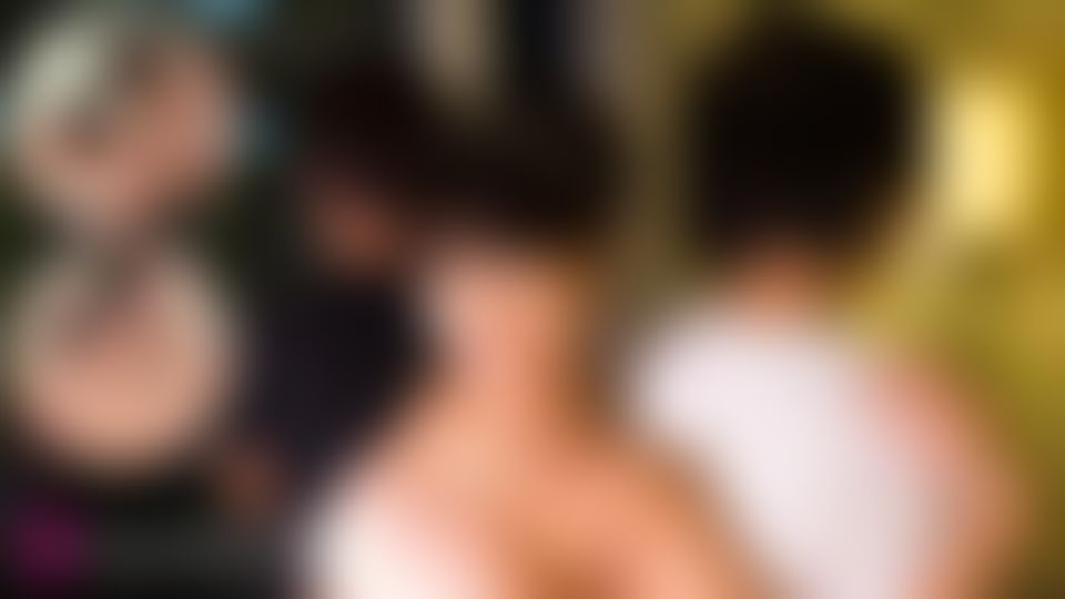 omotenashijapan : 可愛いプリンセスを喜ばせる男達❤️