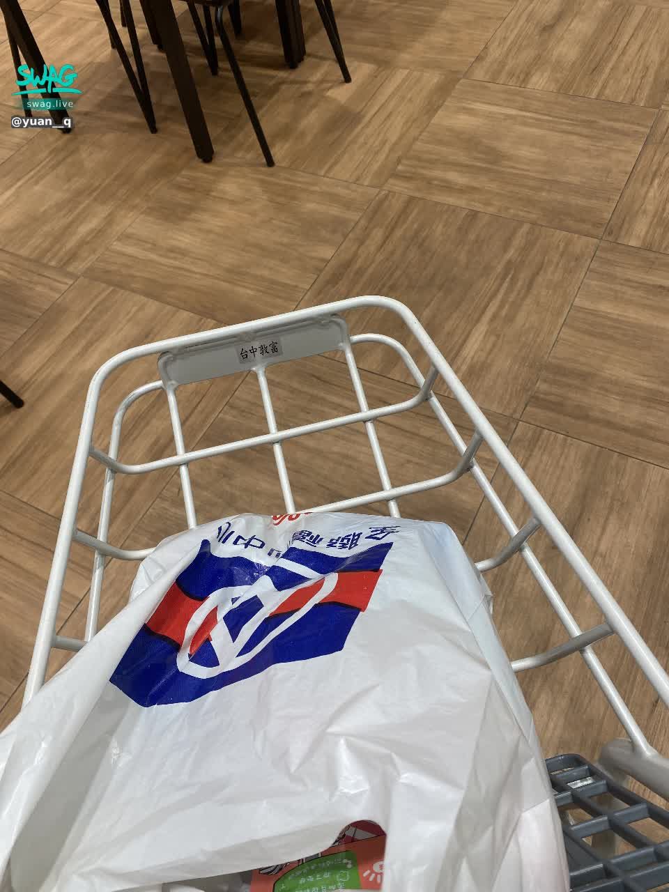 yuan__q : 藍莓原價85 
特價58
買了兩盒🤣