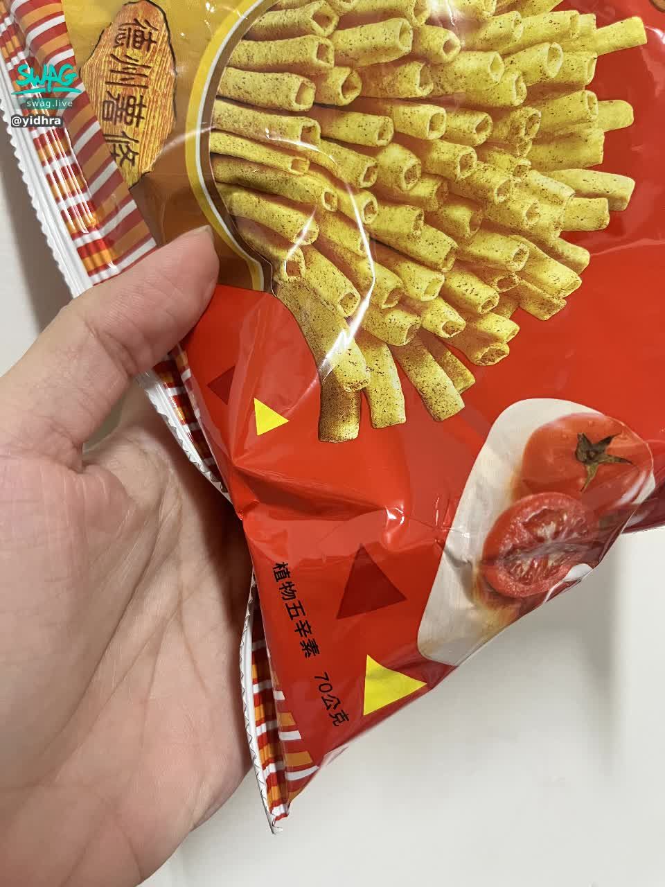 yidhra : ❌窮到吃餅乾🥹