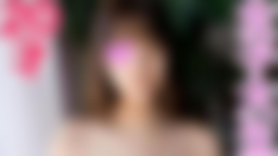 japanese_real_amateur : 【日本本物素人少女】＜GoPro接写シーン＞乃木坂美人女子大生、２０歳！スリル満点、国道脇で🙈 🙉 🙊SEX！