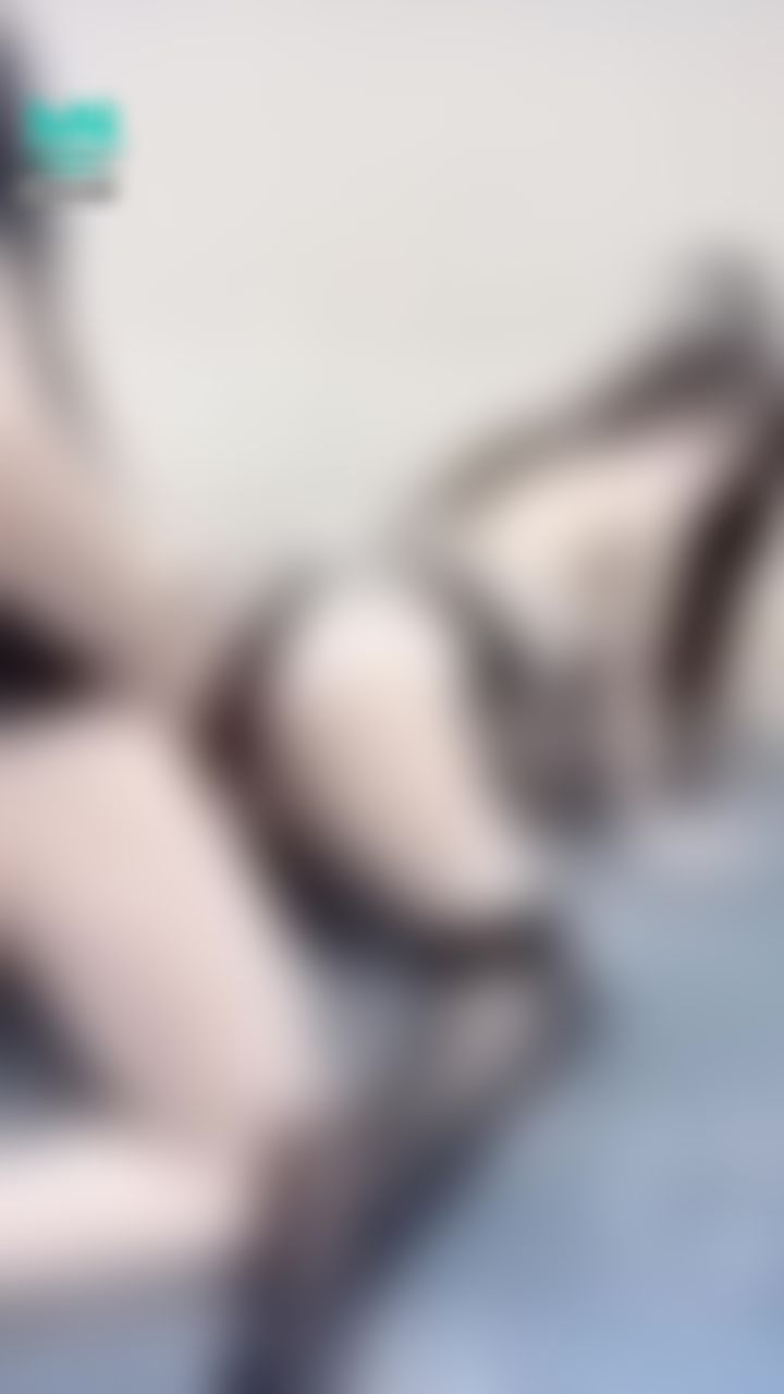 lalasexy : 👯‍♀️最騷的小兔子🐰大肉棒直接無套後入了❗️❓