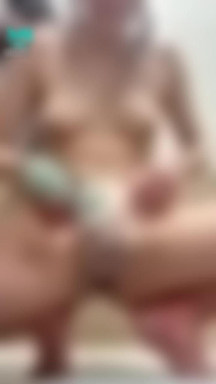 miohot : 好久沒有剃毛毛了🤣 一個多月的小森林 因為明天拍片又不得不剷