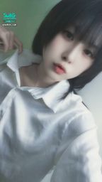 : Do you want to take a secret look at Lilith's collarbone? 🤫🤫✨