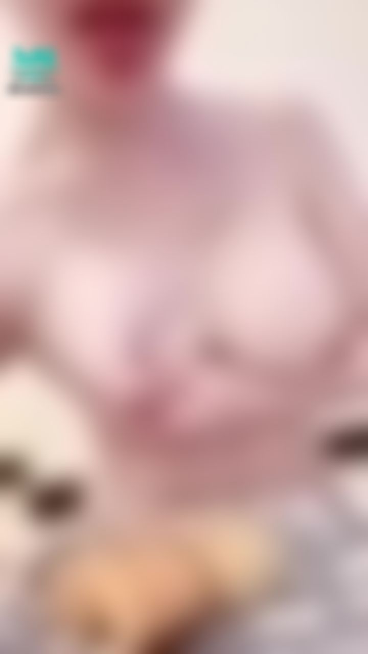 bershuka : 想不想來塊奶水鳳梨酥？🍍新鮮母奶噴溢出🥛💦