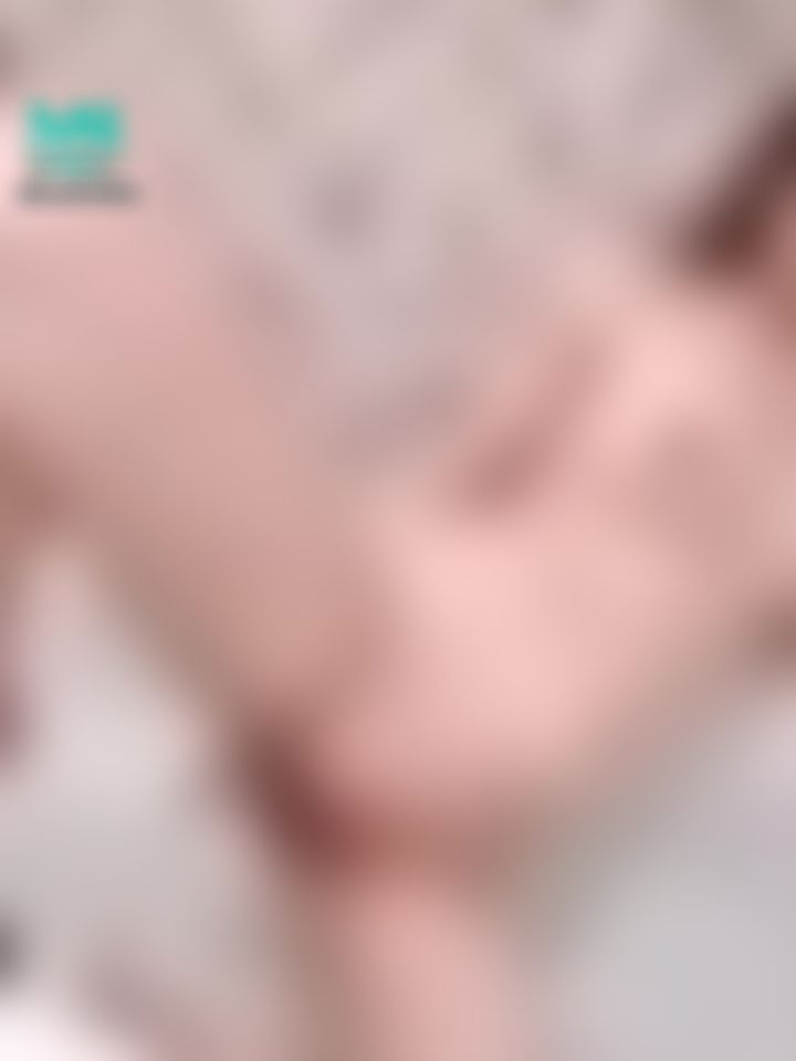 jamiejuice : 腿開開才洗的乾淨🩵小穴真的濕了