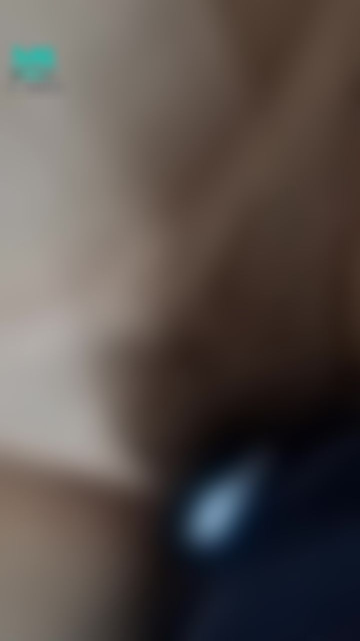 gavin1424 : 在田裡的小木屋做愛🥰
最愛無套抽插💕露臉