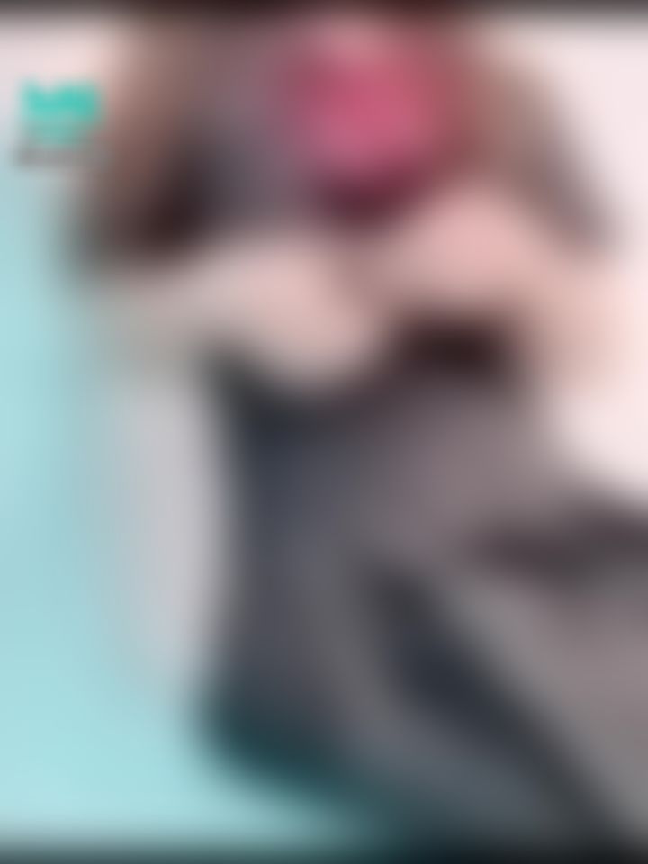 jamiejuice : 誰家的大學生妹又色又可愛😍自己掀開裙子惹🥵