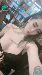 : Is it okay to wear this in a tea shop? ๐๐