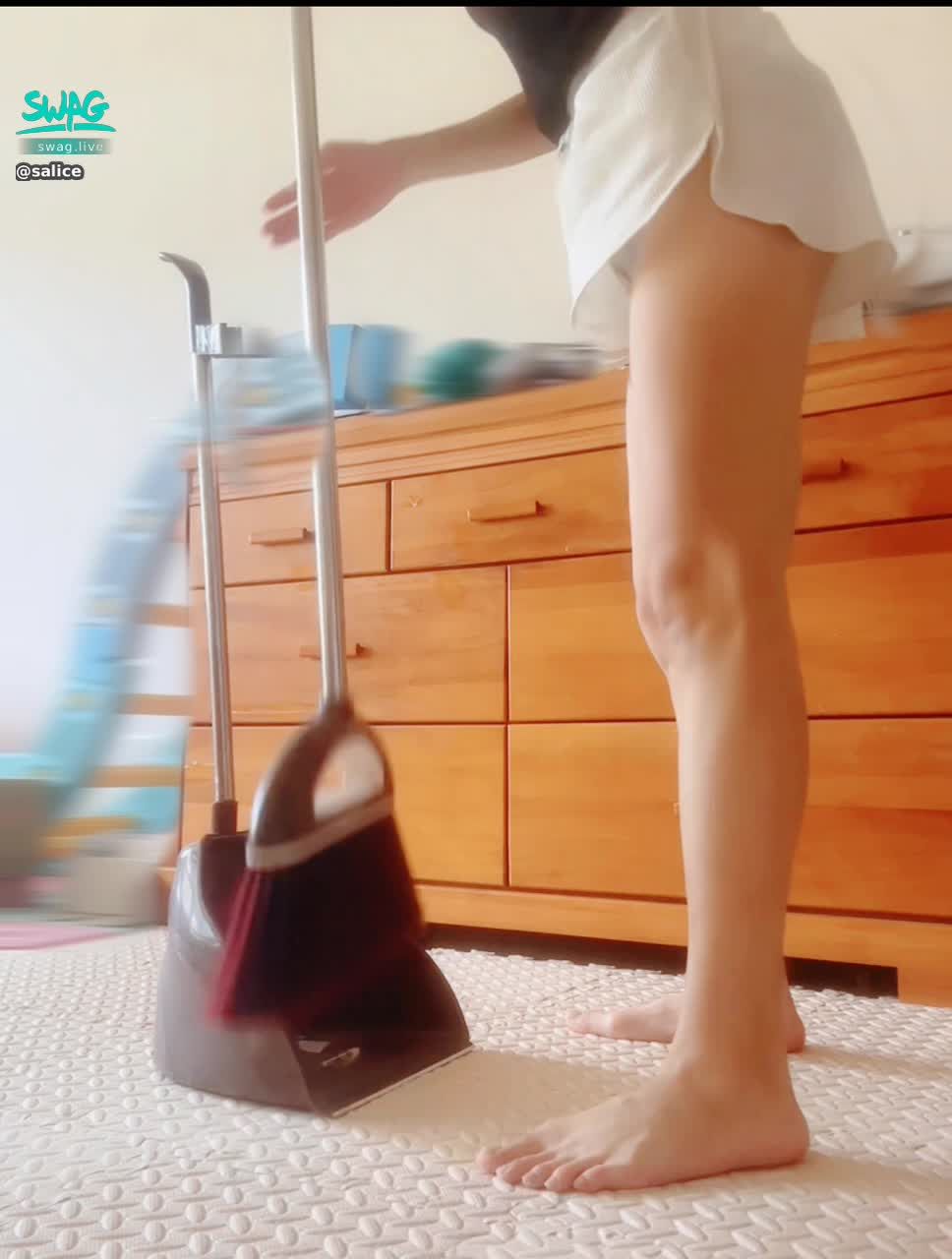 salice : 來個腿部特寫☺️羞😉請多指教
