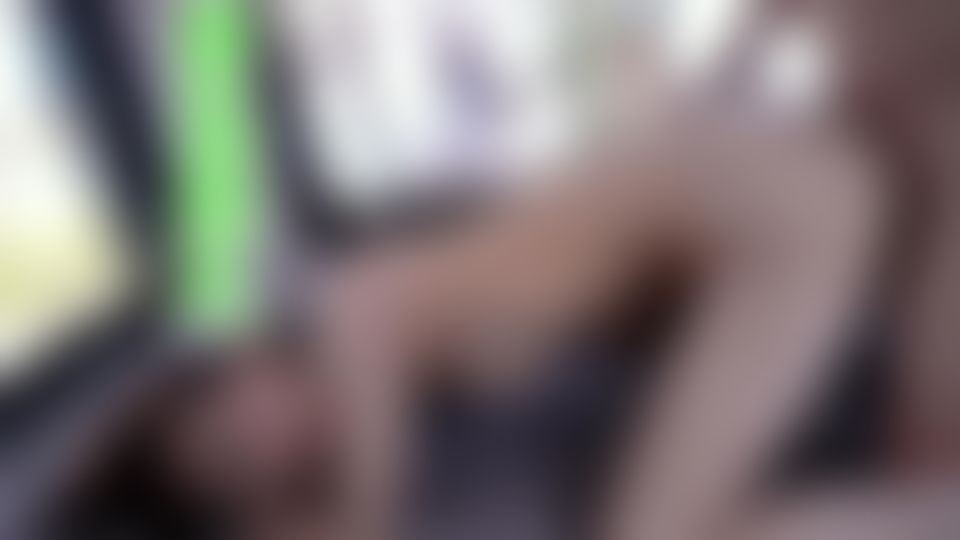 japanese_real_amateur : 後編、まる見え。。。半年前まで。。。これが『まる見えトラック』。。。18歳、まる見えで大丈夫？？ 〜金は『まる見えトラック』で返します〜。あの超絶人気者登場。