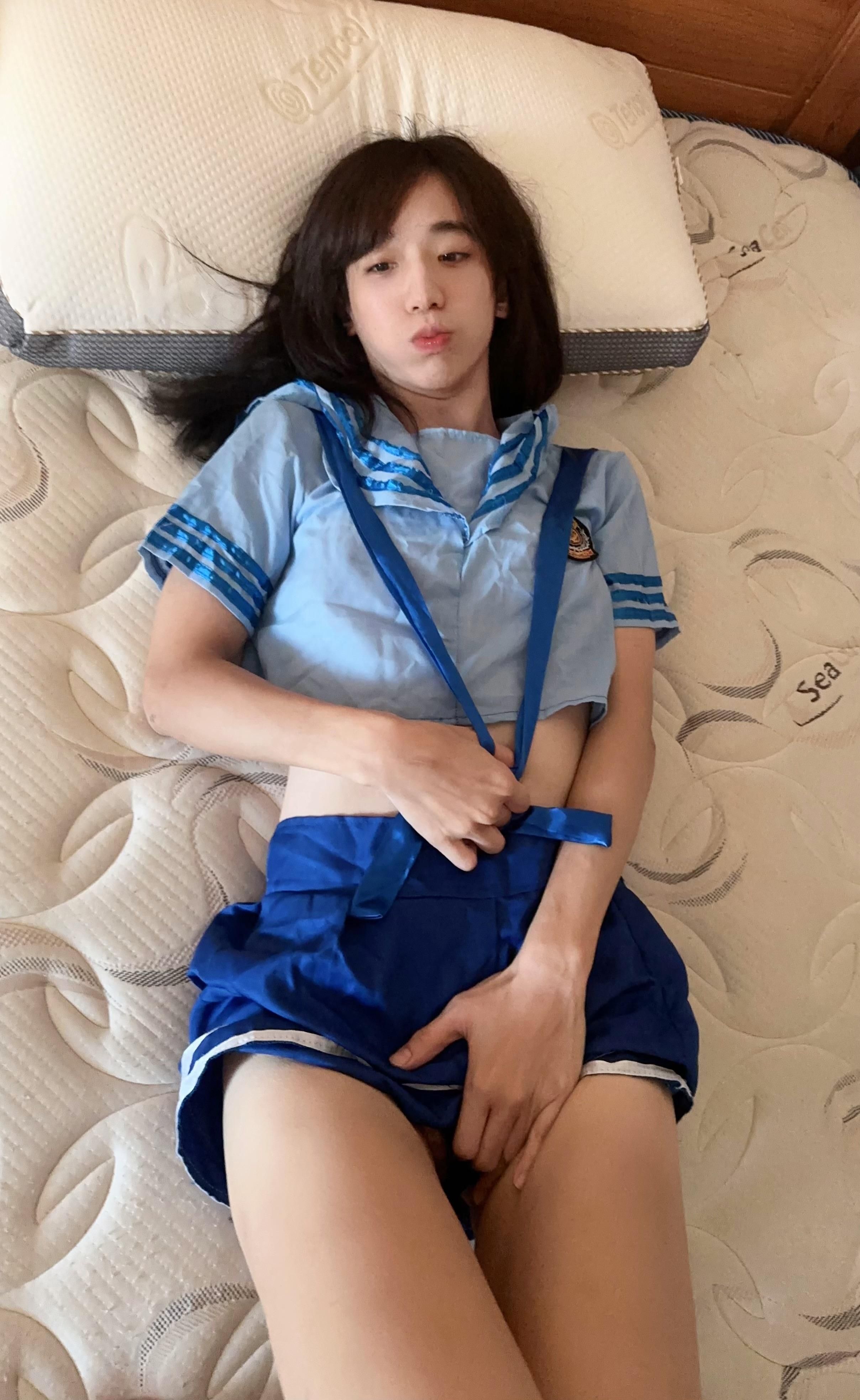 salice : What else can I do while I'm lying here? 😏