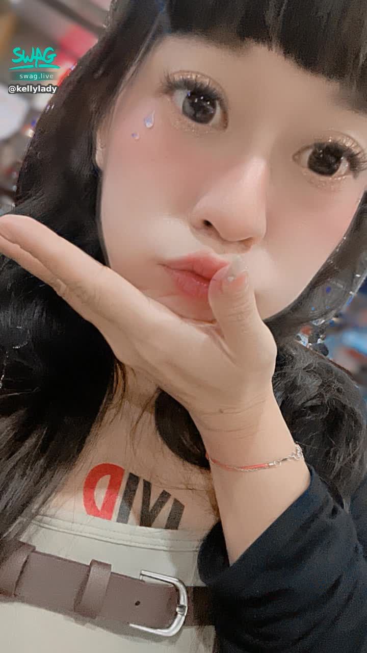 kellylady : 🍯可甜可鹹 最❤️寶貝欲罷不能的扒光幹我💦
🥛記得追蹤看直播 一定讓射給我全部💦
💋自然不做作 癡女是我的招牌 臀控一定愛💦
照
照片為🧚‍♀️南港展覽館-成人展活動 的可愛🧚‍♀️