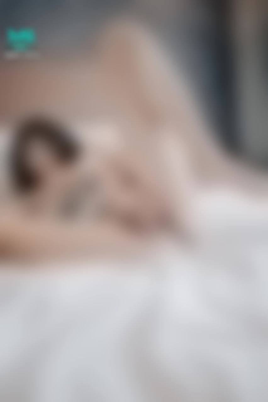 jolin_horny : 有可以把我摸到下面濕掉的嗎？