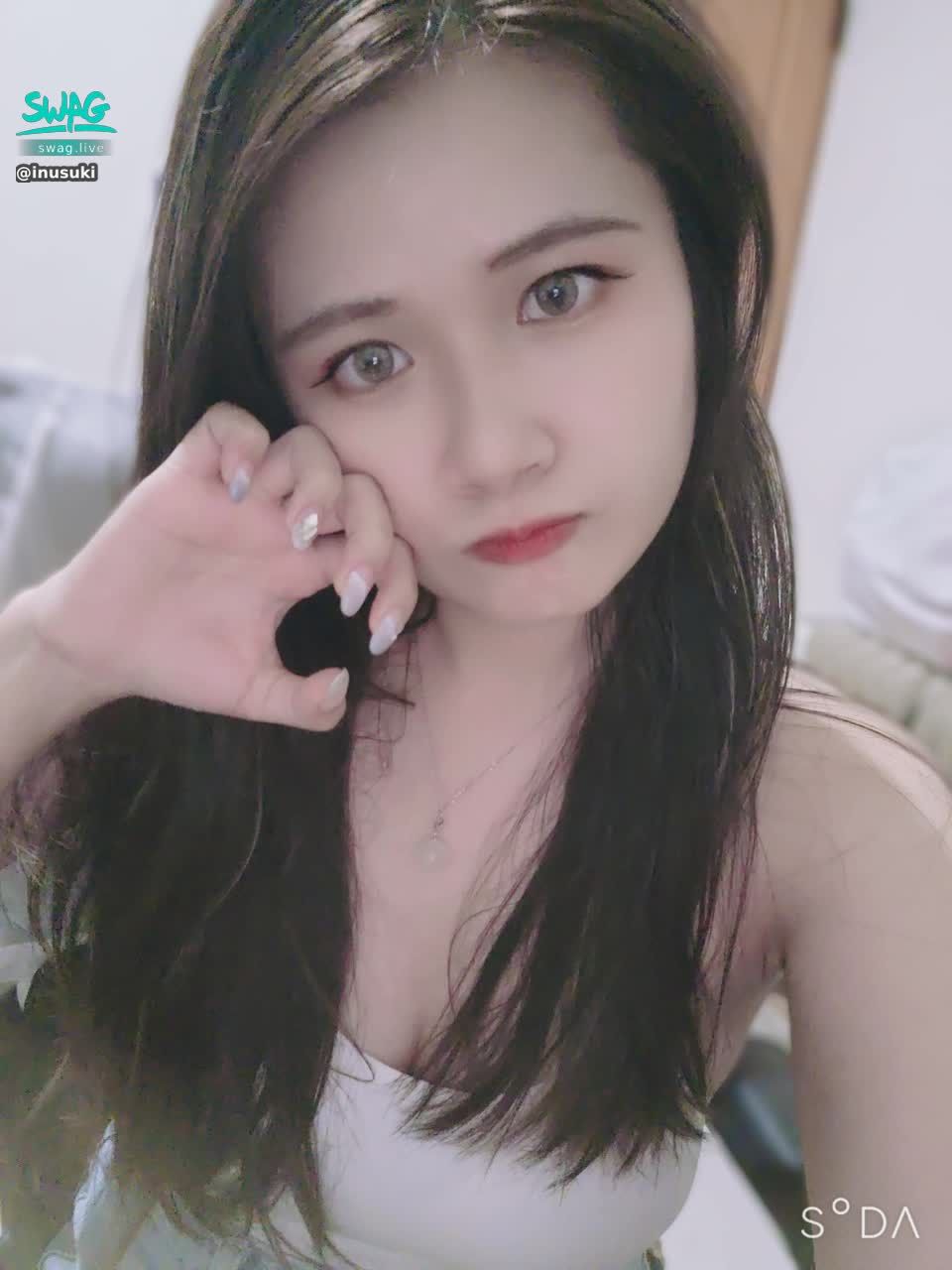 inusuki : 新美甲和快樂的我❤️❤️