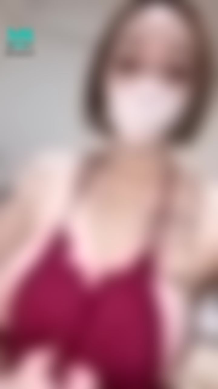 lisa_tong : 太大了 好怕他露出來🤭