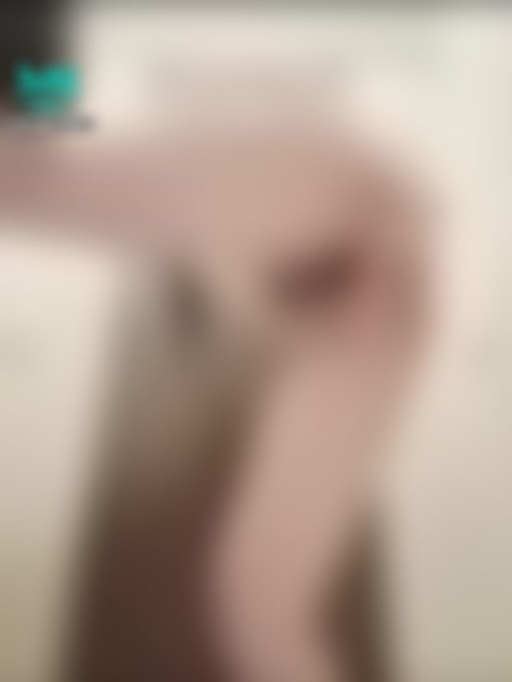 sugercathy : 🔥公廁大肉棒抽插🔥外面….我還在裡面插的忘我…好羞恥