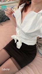 : Let’s look at some daily outfits for work today 😳